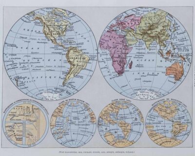 Mappemonde et pôles, planche cartographique 1930