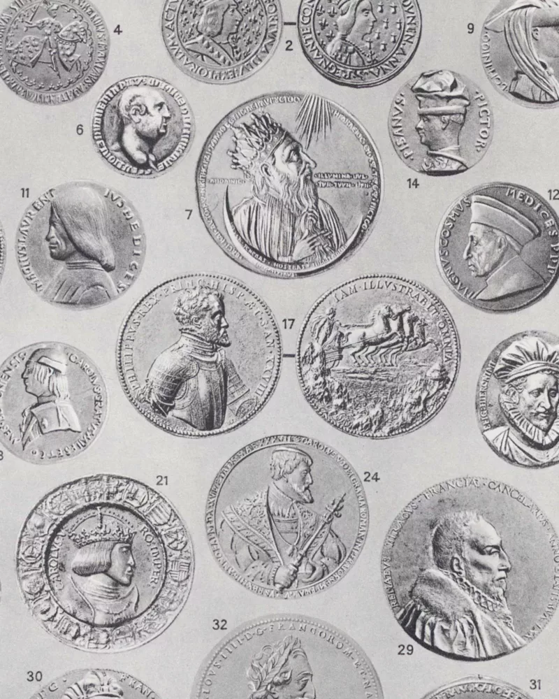 Médailles européennes XIVe-XXe siècle, planche 1930 – verso encadré en décoration murale