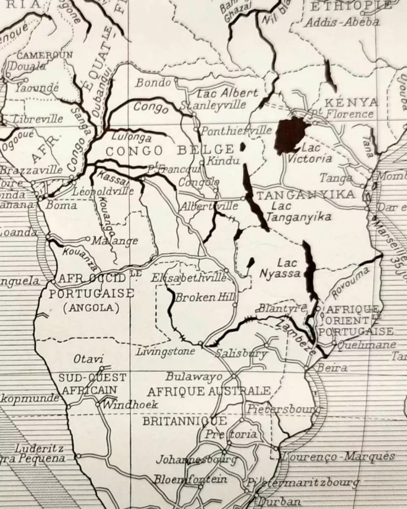 Afrique, carte politique et thématique 1948 – verso encadré en décoration murale