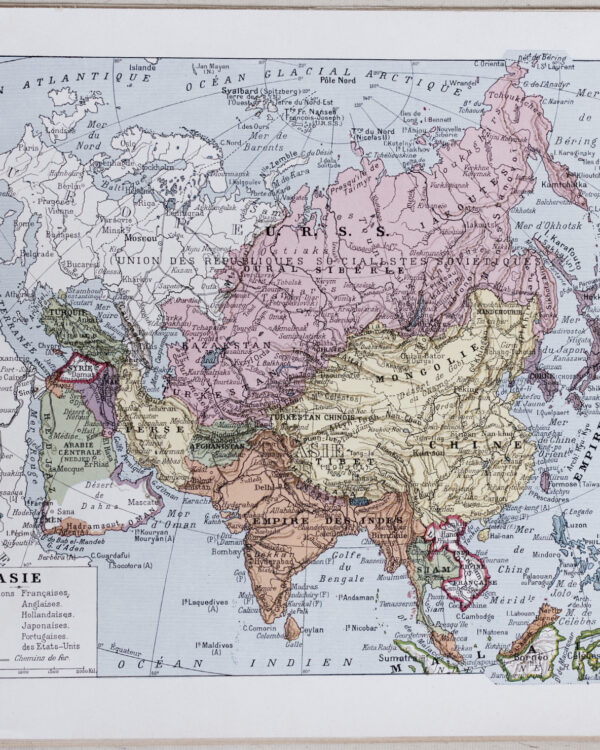asie-06.jpg Asie, scènes historiques et carte géopolitique, planche 1930