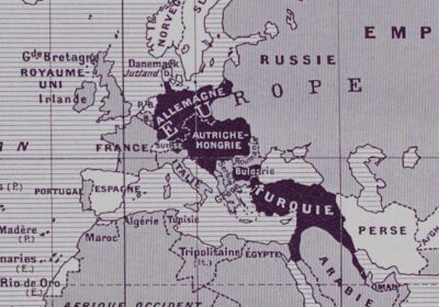 grande-guerre-1914-1918-troupes-07.jpg Grande Guerre 1914-1918, uniformes et carte du monde, planche 1930