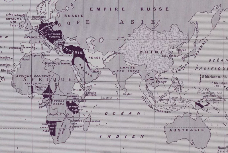 Grande Guerre 1914-1918, uniformes et carte du monde, planche 1930